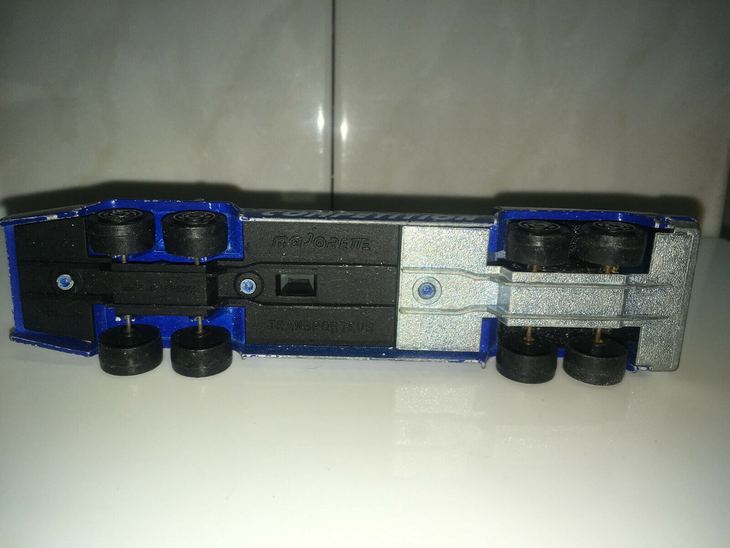 Majorette Racing Team Competition Blue 1:100 Scale