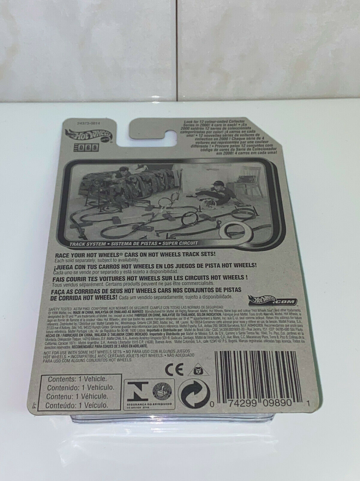 2000 Hot Wheels First Editions #9/36 Phantastique Blue International Card NIP