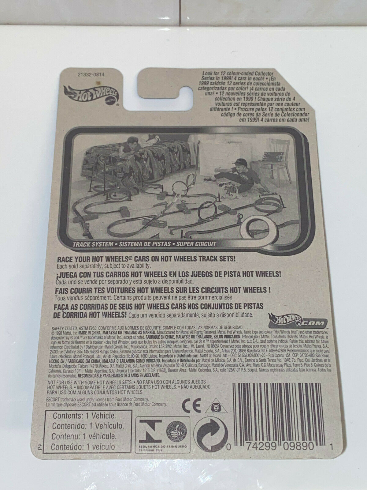 1999 Hot Wheels Classic Games Series Full Set of 4 International Cards NIP VHTF