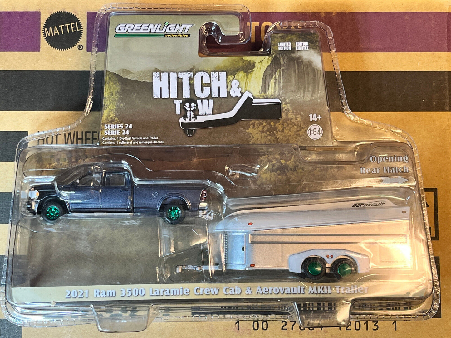 Greenlight Hitch & Tow Green Machine Chase 2021 Ram 3500 Lamarie & Aerovault