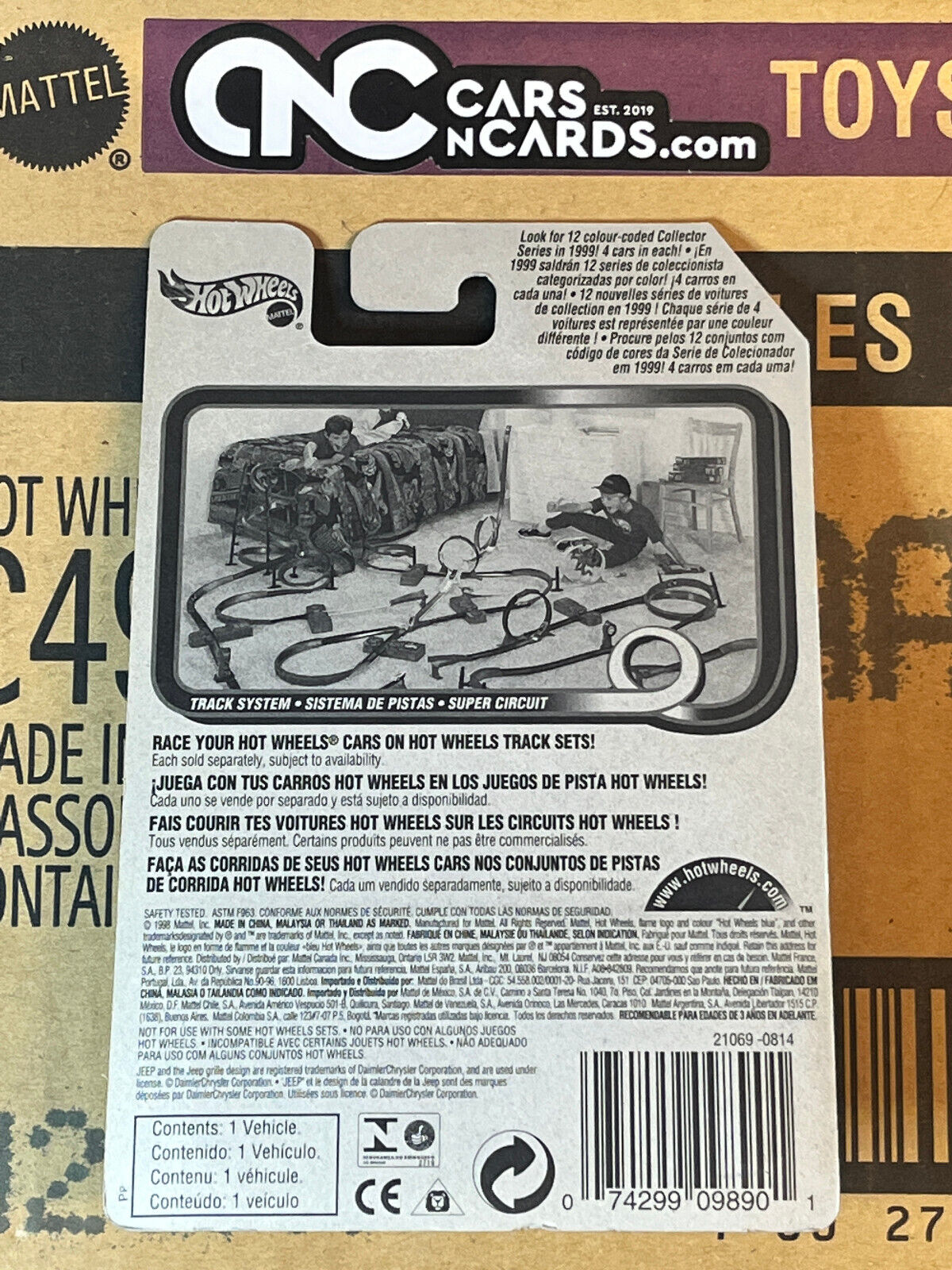 1999 Hot Wheels First Editions #17/26 Jeepster Red NIP