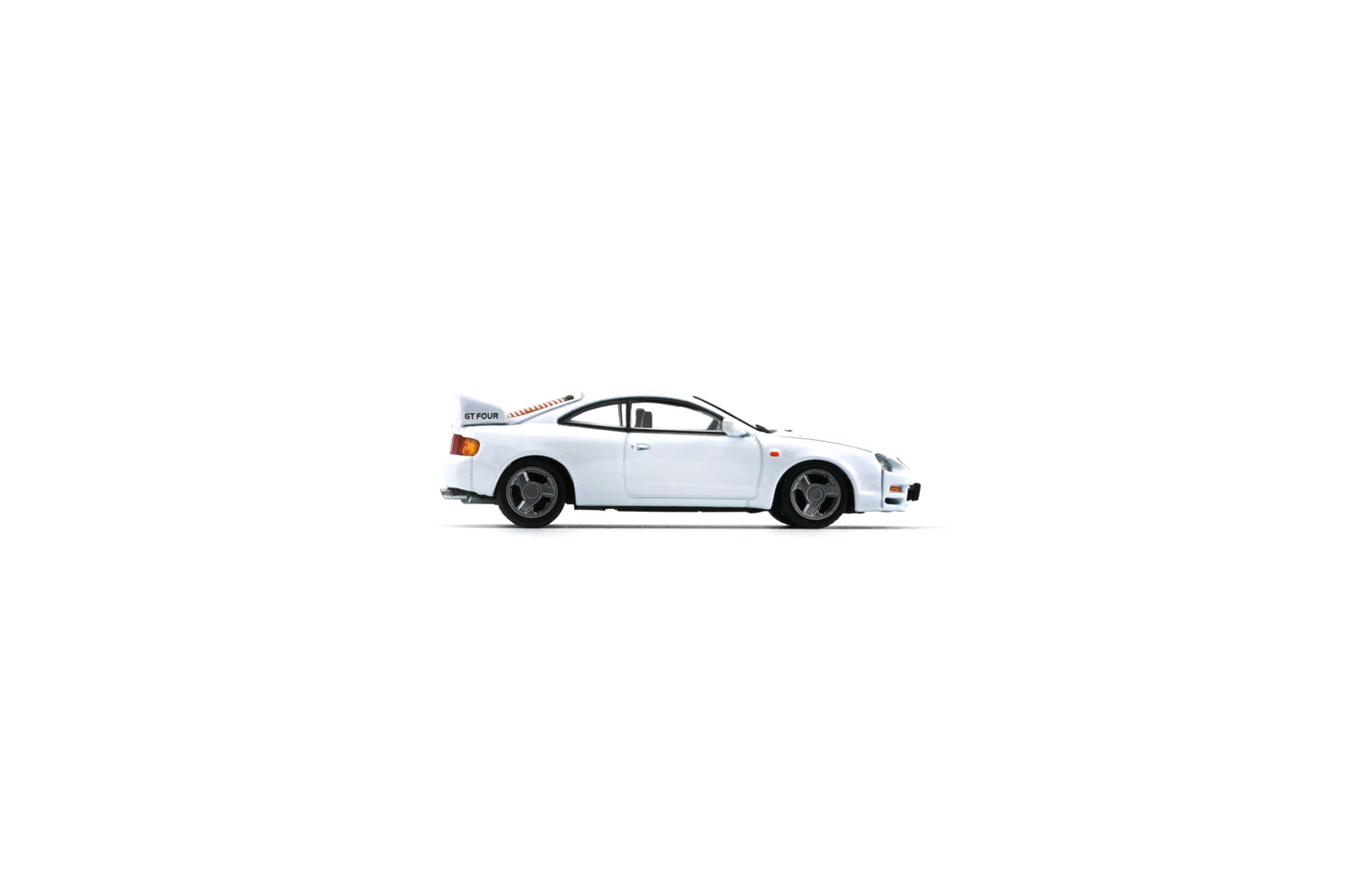 (PRE-ORDER) BMC 1:64 Toyota Celica GT Four -White (LHD) 64B0420 (Paper Box)