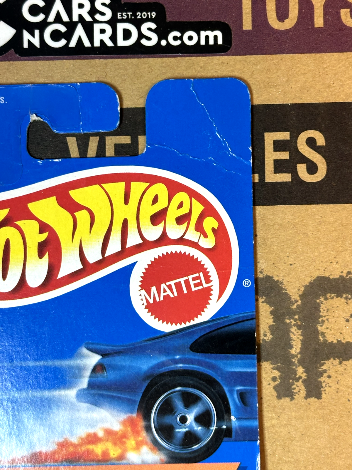 1996 Hot Wheels Flamethrower Series #2/4 Hydrojet with Flames (Card Crease)