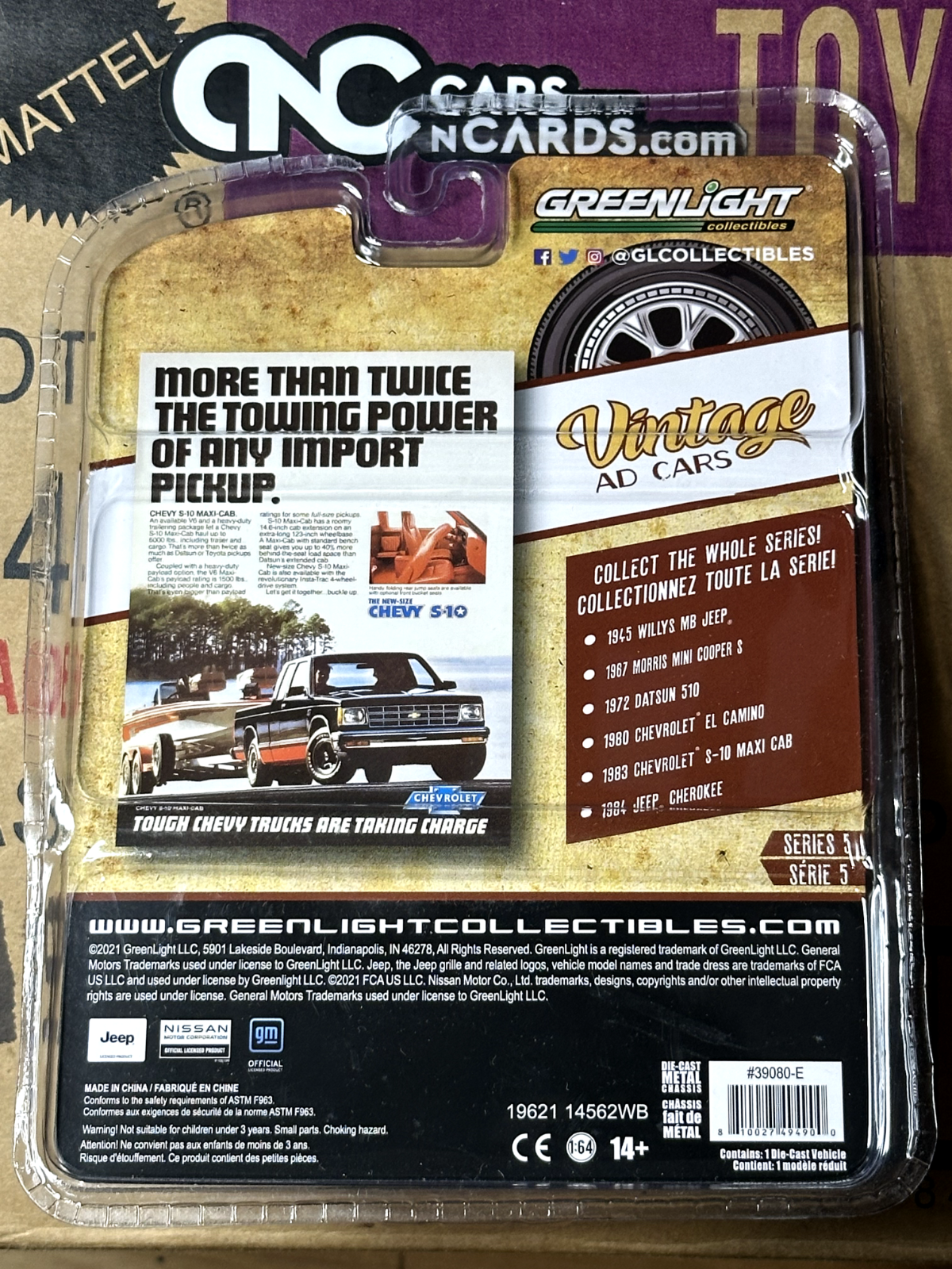 Greenlight Vintage Ad Cars 1983 Chevrolet S-10 Maxi Cab Green Machine Chase