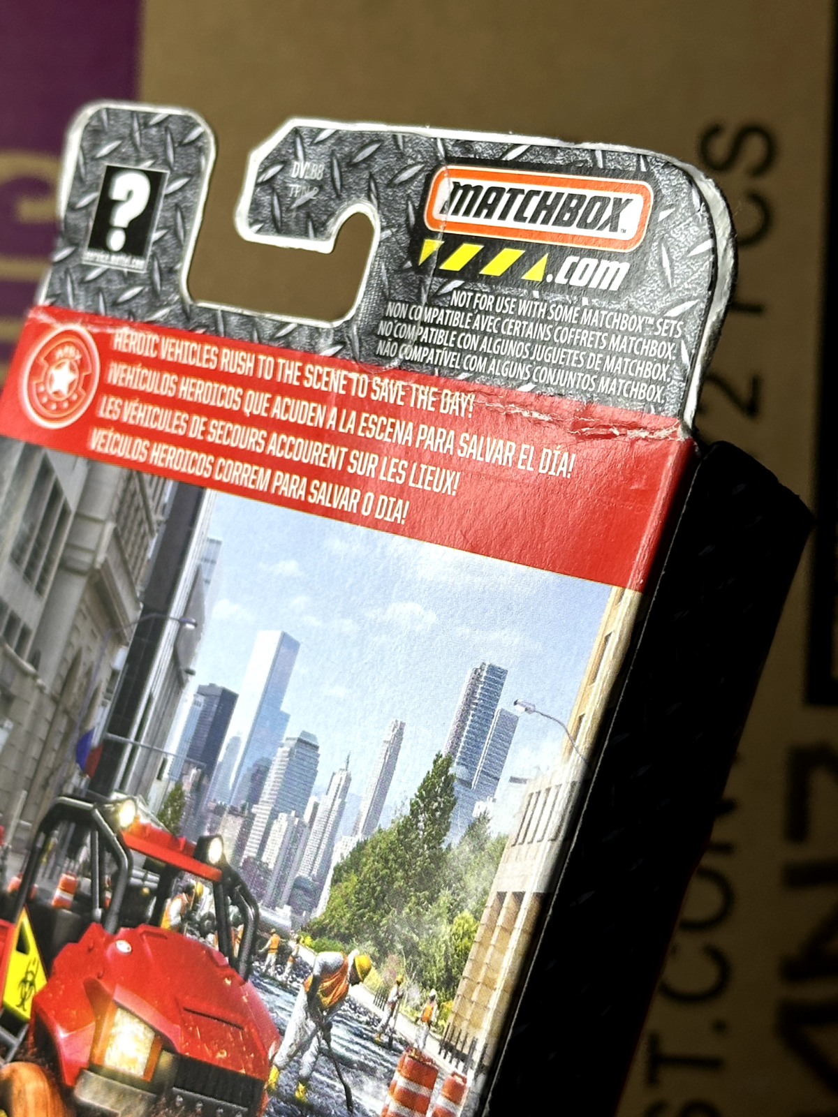 2016 Matchbox Hazmat Fire 5 Pack (Card Crease)