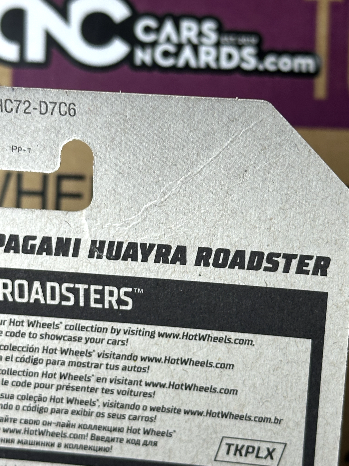 2020 Hot Wheels HW Roadsters 5/5 '17 Pagani Huayra Roadster (Card Crease)