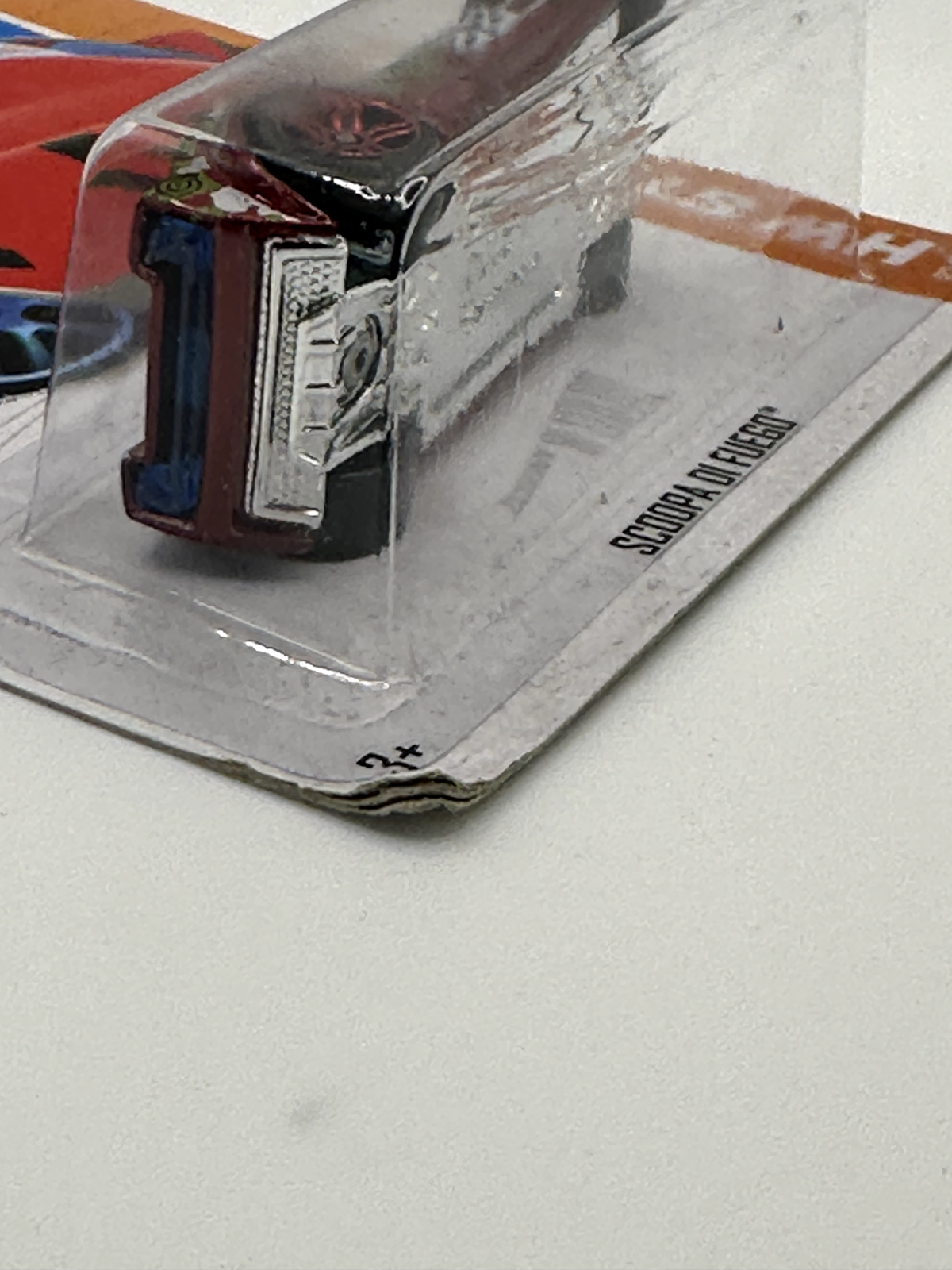 2013 Hot Wheels HW Stunt Scoopa Di Fuego (Soft Corners)
