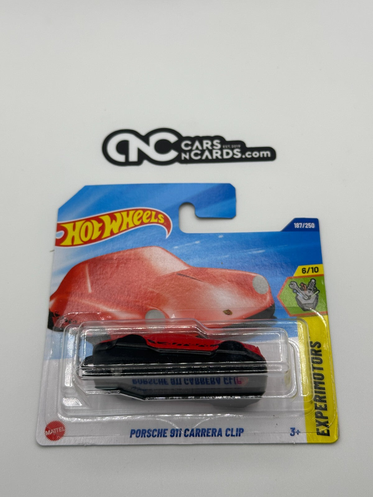 2025 Hot Wheels Experimotors 6/10 Porsche 911 Carrera Clip Red Short Card