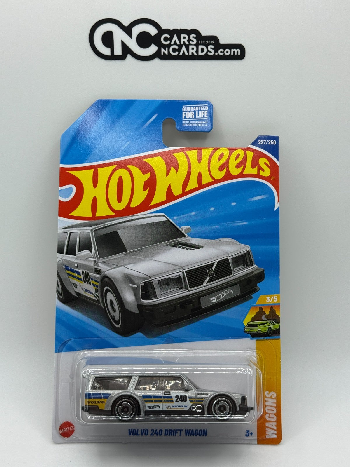 2025 Hot Wheels Wagons 3/5 Volvo 240 Drift Wagon – Cars N Cards