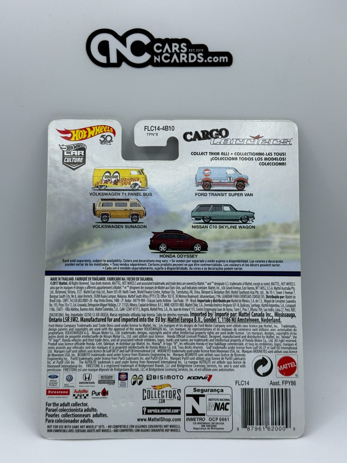 2018 Hot Wheels Premium Cargo Carriers 1/5 Volkswagen T1 Panel Bus Mooneyes