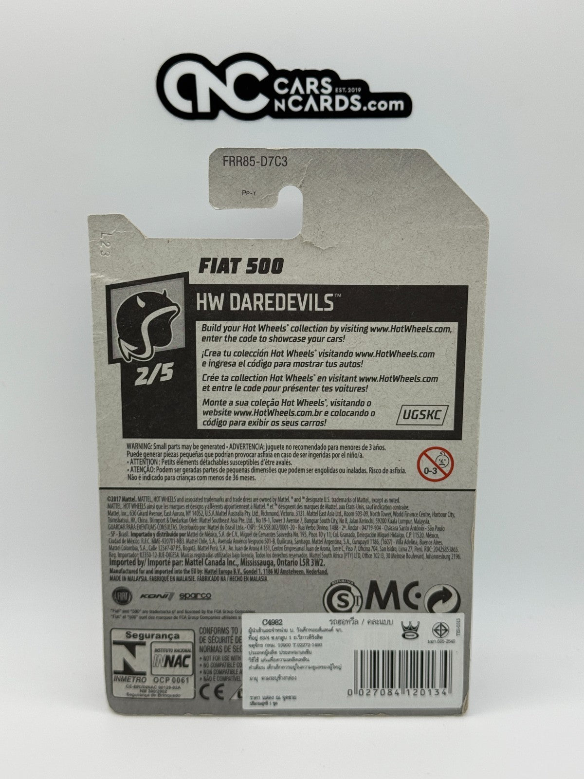2018 Hot Wheels HW Daredevils 2/5 Fiat 500 (Card Damage)