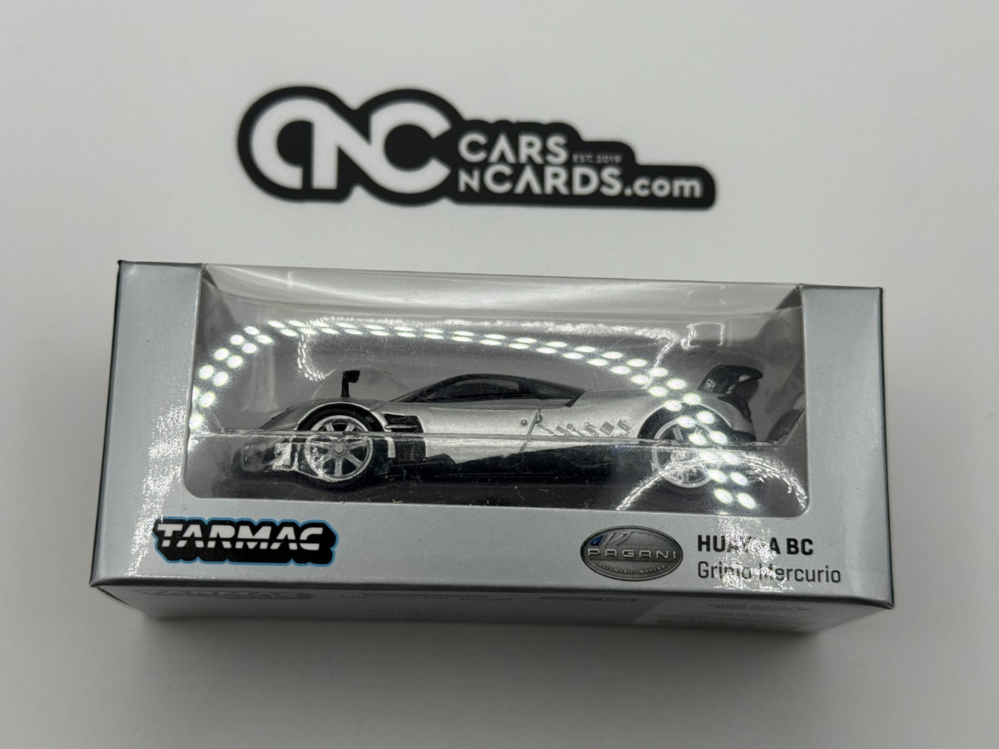 Tarmac Works Global64 Pagani Huayra BC Grigio Mercurio Open Box