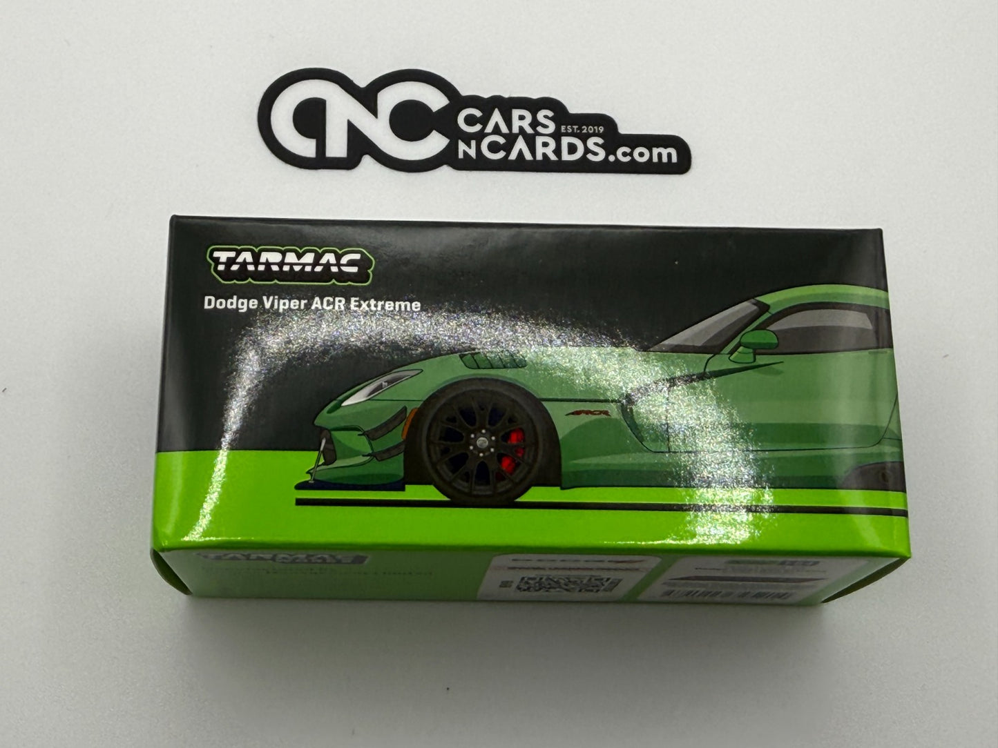 Tarmac Works Global64 Dodge Viper ACR Extreme Green Open Box