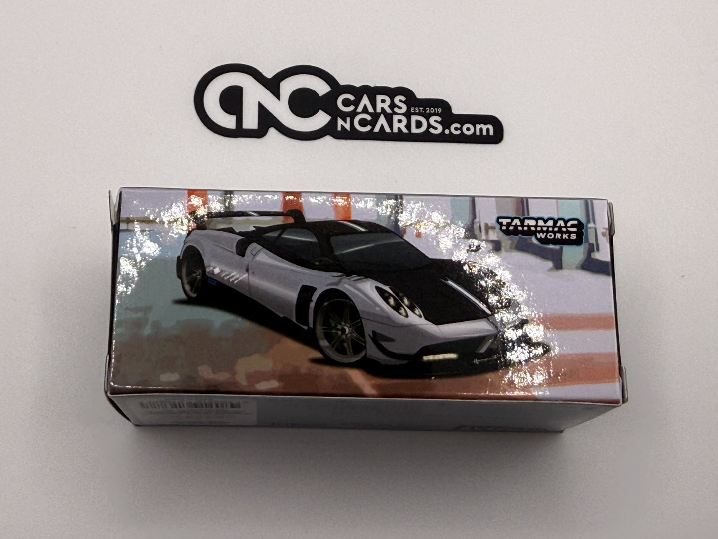 Tarmac Works Global64 Pagani Huayra BC Grigio Mercurio Open Box