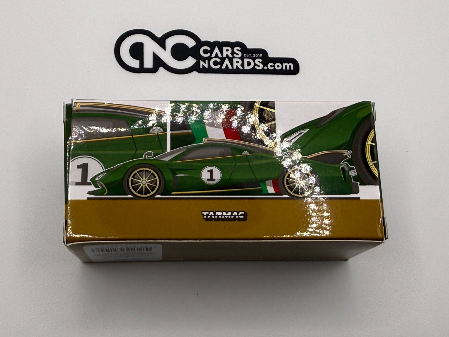 Tarmac Works Global64 Pagani Huayra R Verde Trifoglio Open Box