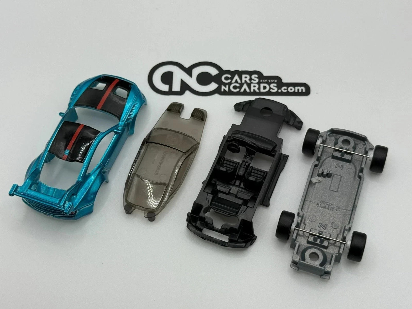 2026 Hot Wheels Ford Mustang Super Treasure Hunt GTD No Rivet White Real Riders