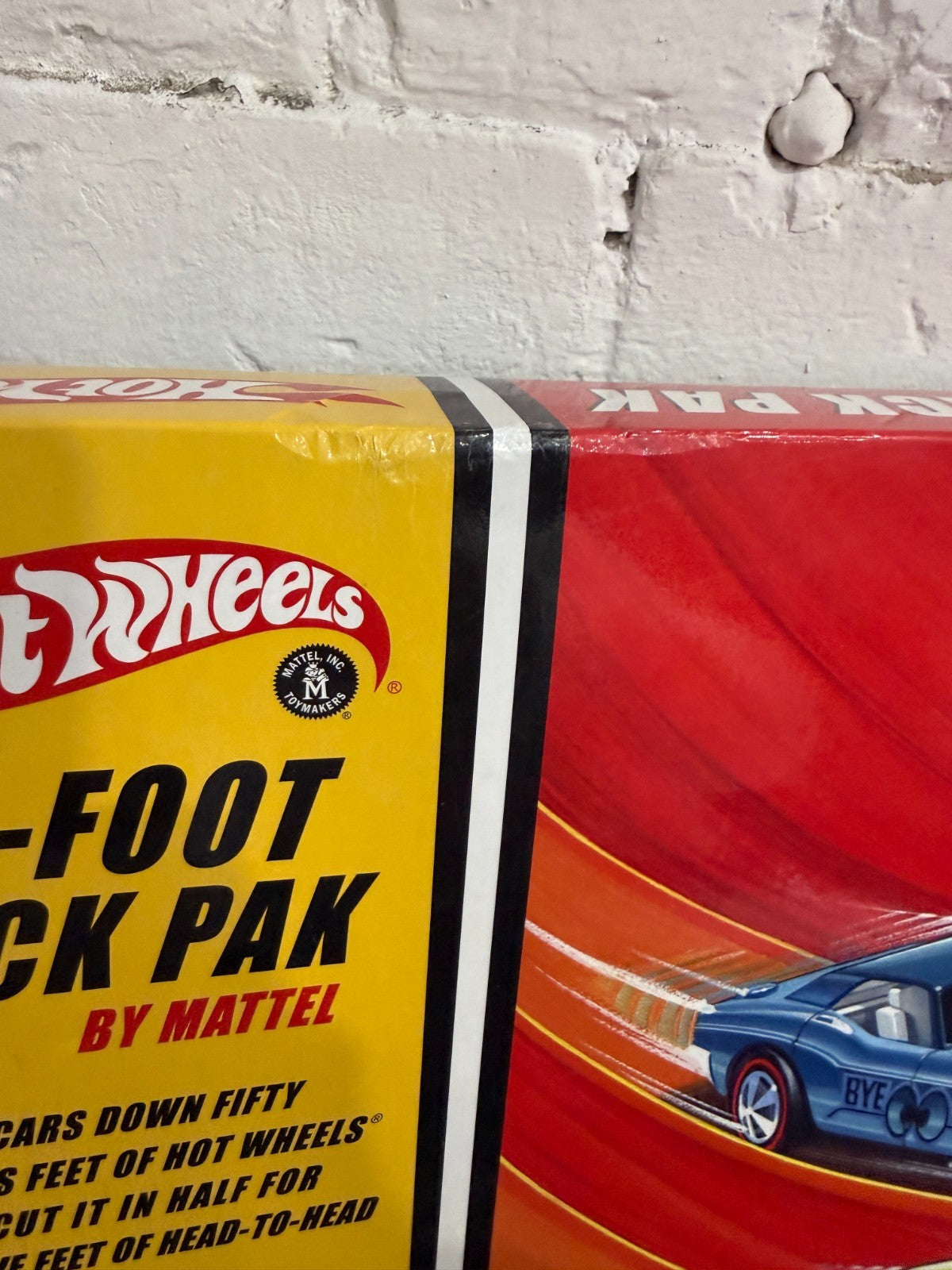 2004 Hot Wheels 50-Foot Track Pak Hot Bird Charger Redlines SEALED BOX