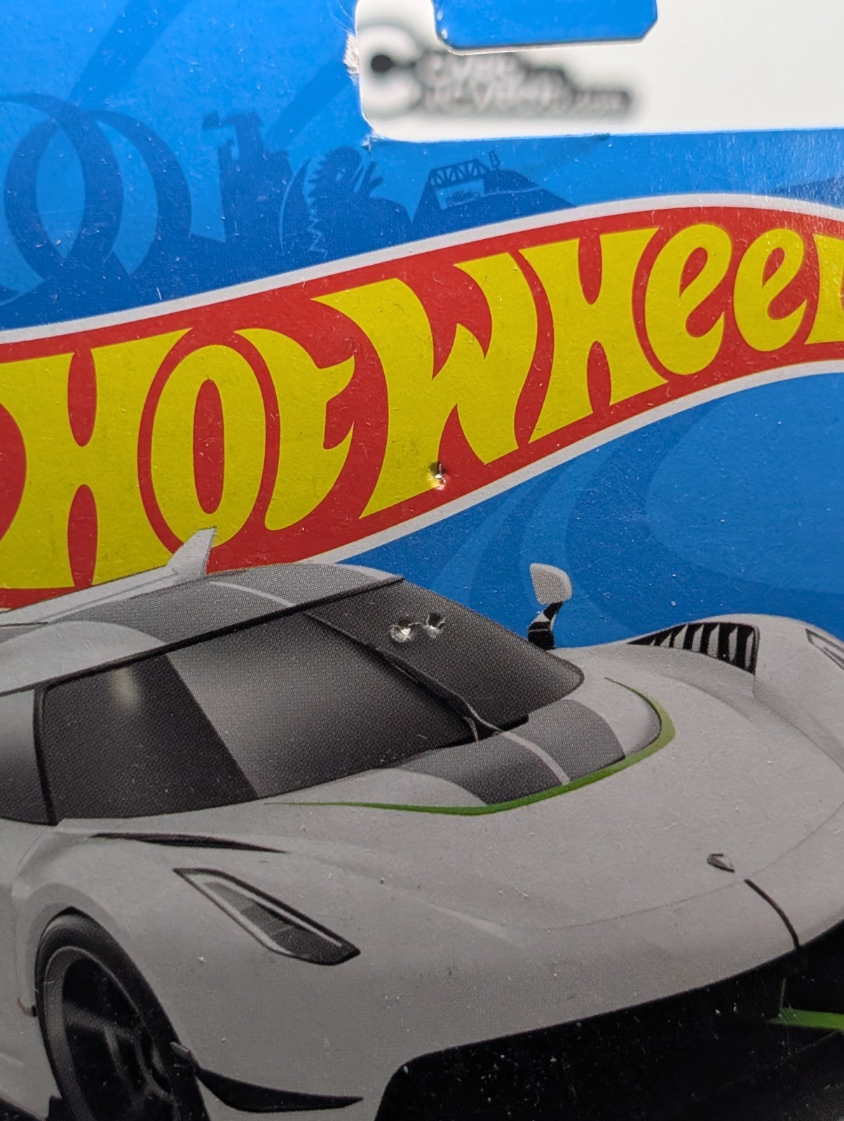 2021 Hot Wheels HW Torque 2020 Koenigsegg Jesko White 86/250 (Damaged)