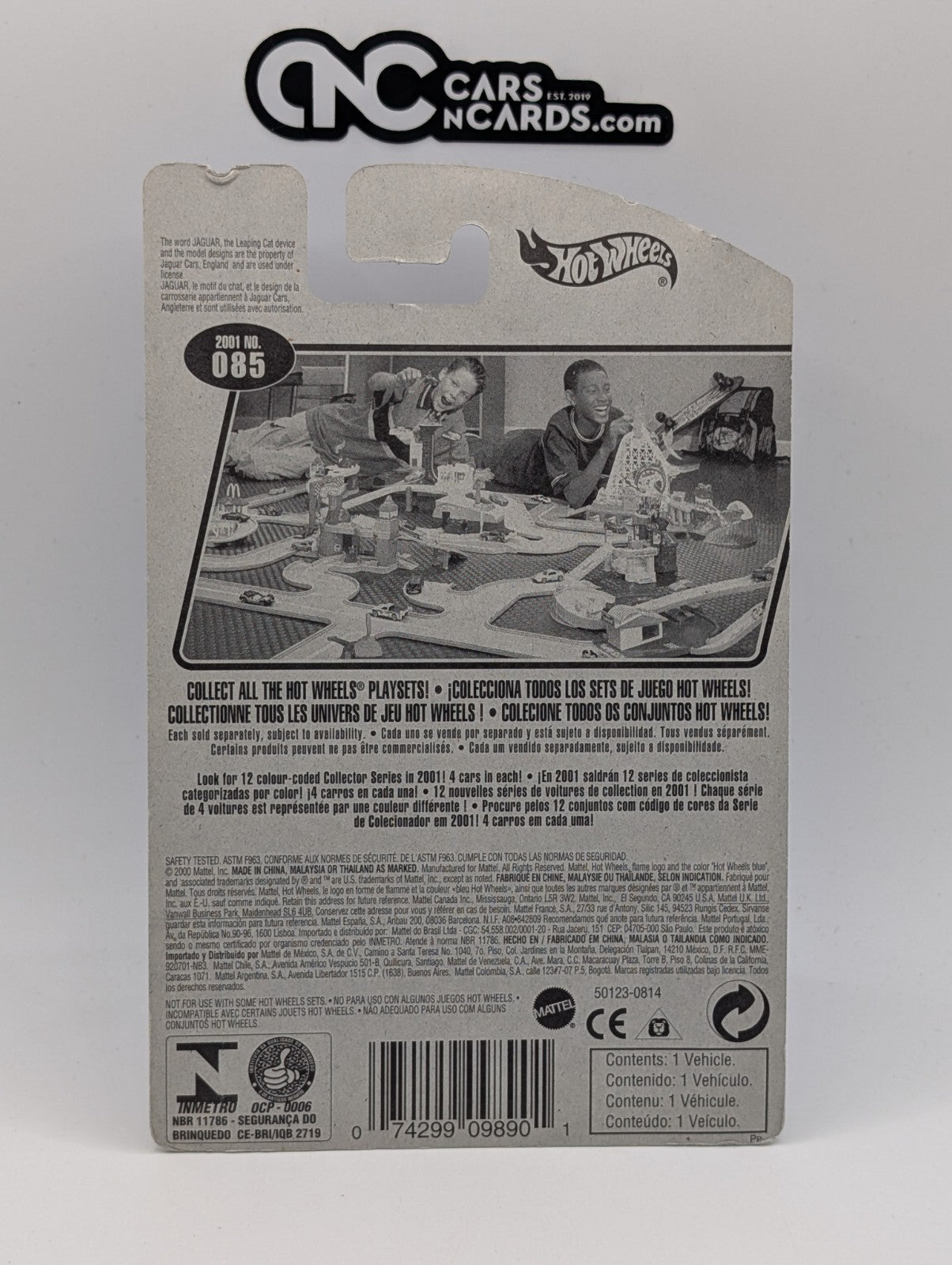 2001 Hot Wheels Company Cars 1/4 Jaguar XJ220 Black #85 (Card Damage)