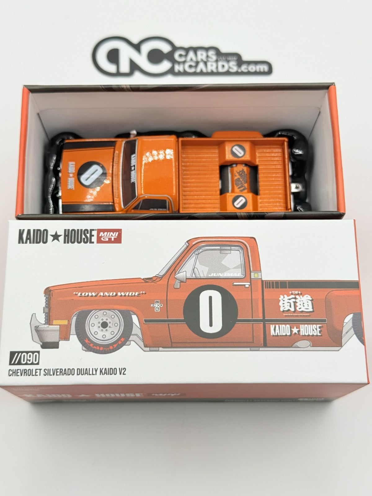 Kaido House x Mini GT 1:64 KHMG090 Chevrolet Silverado KAIDO WORKS V2 Open Box