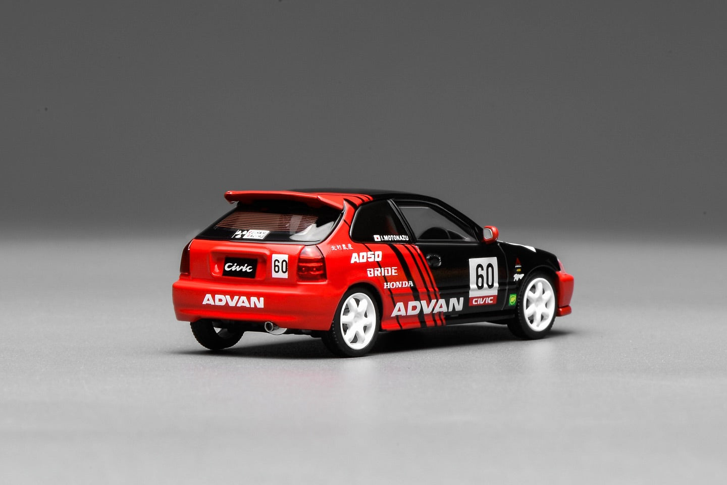 (PRE-ORDER) Motorhelix 1:64 Honda Civic TYPE R (EK9) Red-Black Livery M65026