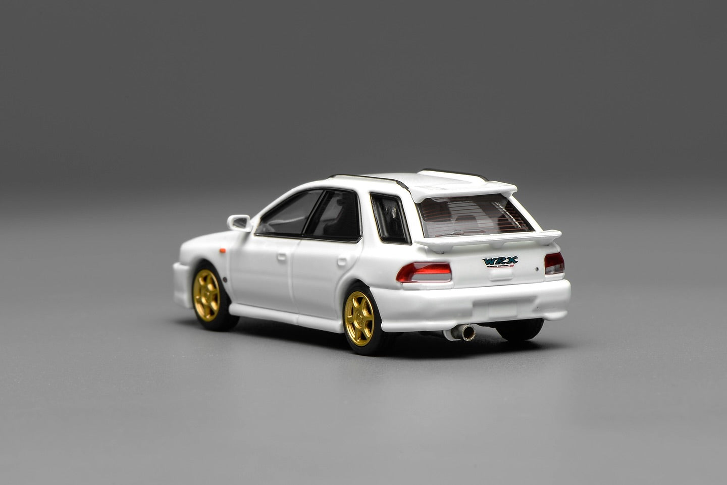 (PRE-ORDER) Motorhelix 1:64 Subaru Impreza Wagon WRX STi Version VI (GC8) Pure White M67102