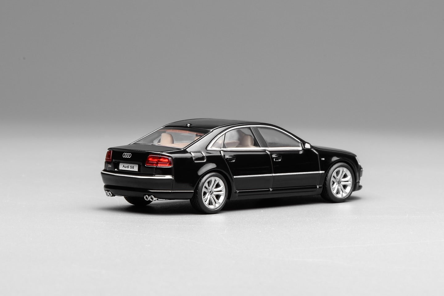 (PRE-ORDER) Motorhelix Intern Series 1:64 Audi A8 (D3) Facelift 2008 Brilliant Black M68216