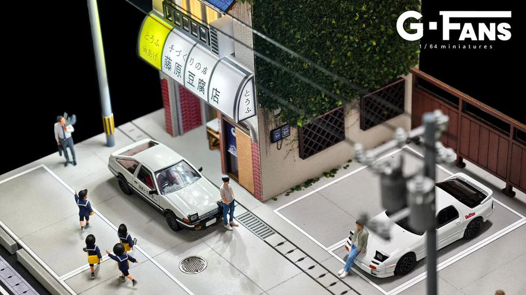 (PRE-ORDER) AD x G-FANS 1:64 Diorama Initial D Fujiwara Tofu Store with 2 Metal Figures (North American Exclusive Edition) AD-710039GF