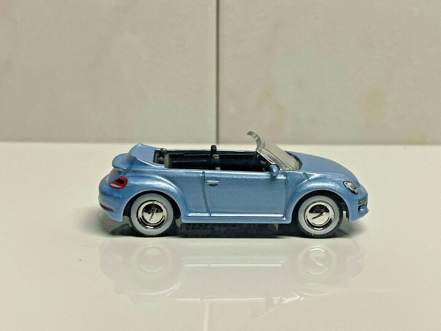 2019 Matchbox Volkswagen The Beetle Convertible BLUE REAL RIDERS SUPER CUSTOM