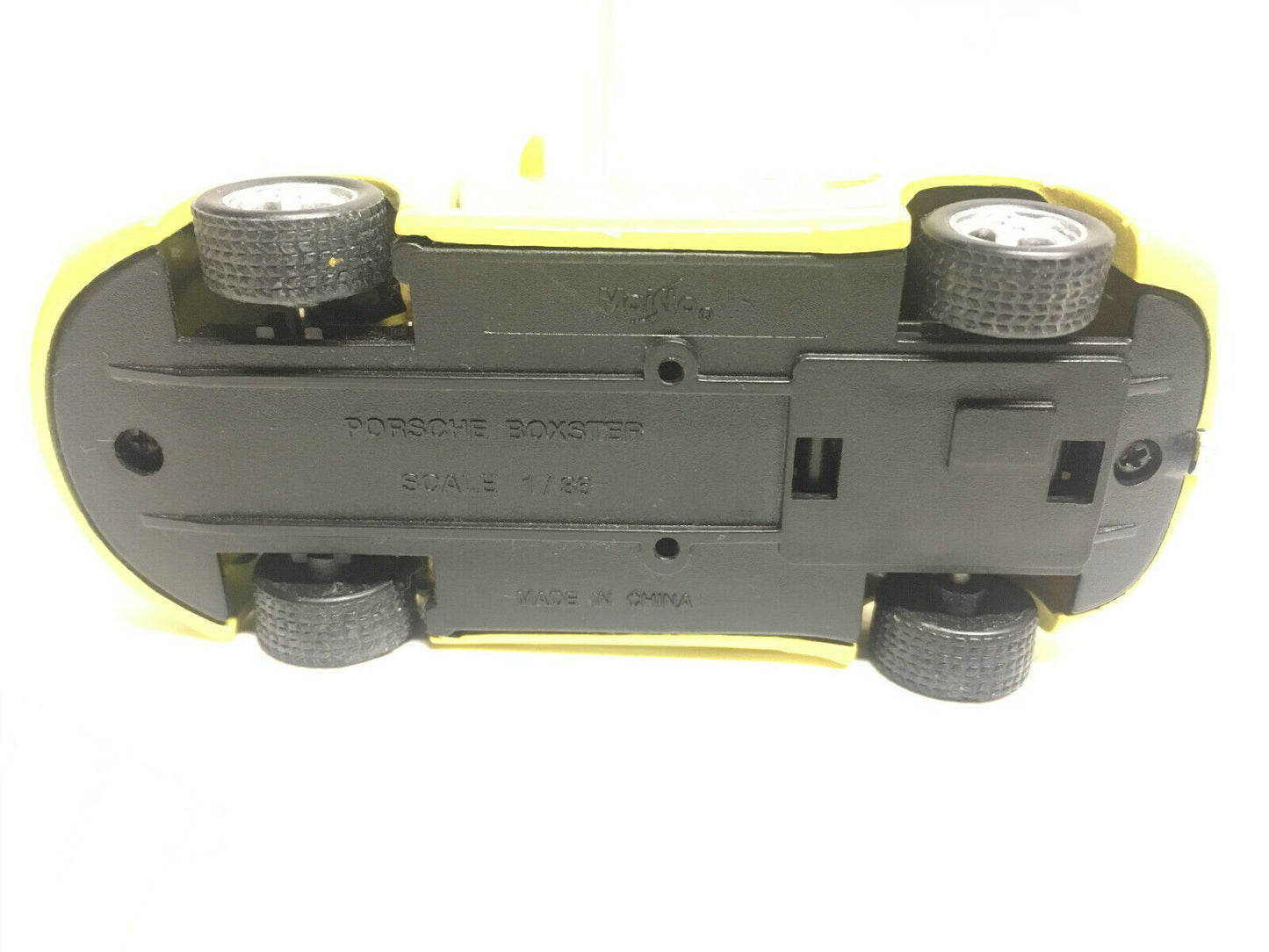 MAISTO PORSCHE BOXSTER DIE-CAST CONVERTIBLE CAR 1/36 YELLOW Good condition