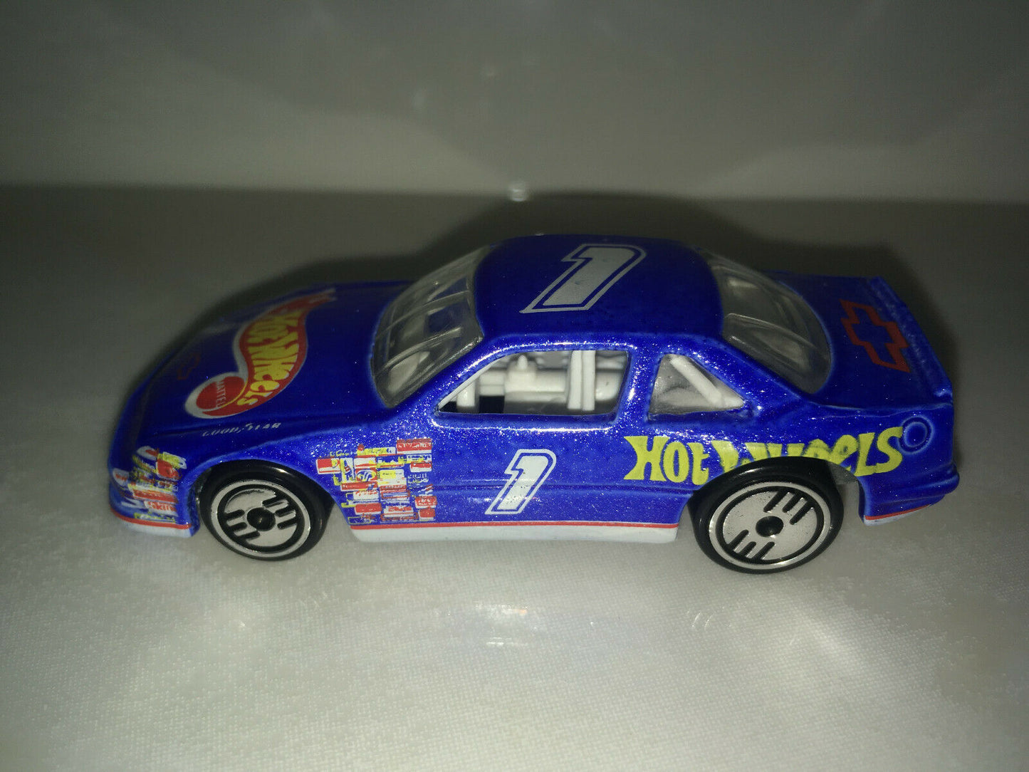 1992 Hot Wheels Blue and White Indy Racer Racecar MINT