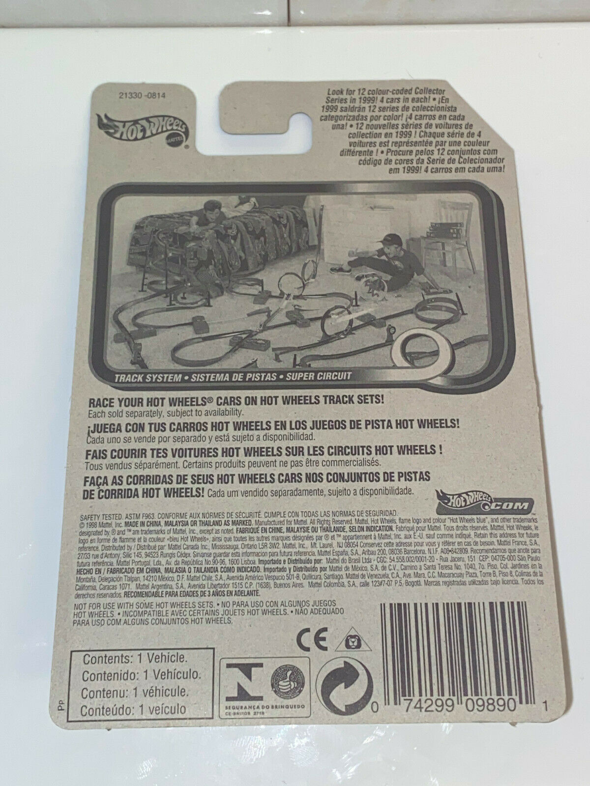 1999 Hot Wheels Classic Games Series Full Set of 4 International Cards NIP VHTF