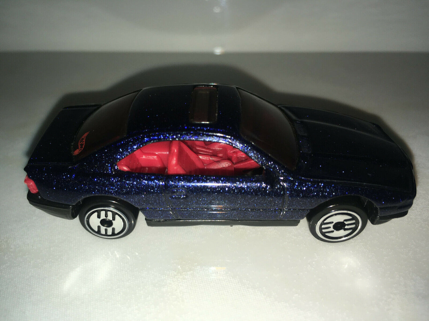 1990 Hot Wheels Mainline #255 BMW 850i Light blue W/ Silver wheels