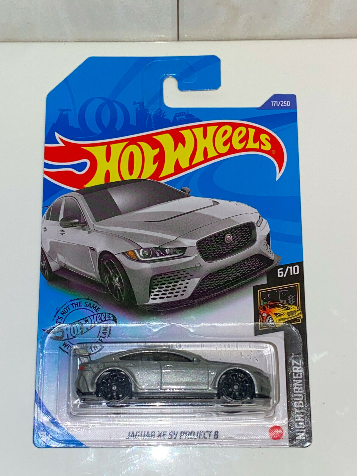 2020 Hot Wheels Nightburnerz #6/10 Jaguar XE SV Project 8 Silver NIP