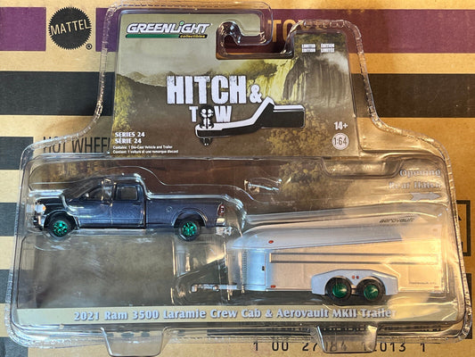 Greenlight Hitch & Tow Green Machine Chase 2021 Ram 3500 Lamarie & Aerovault