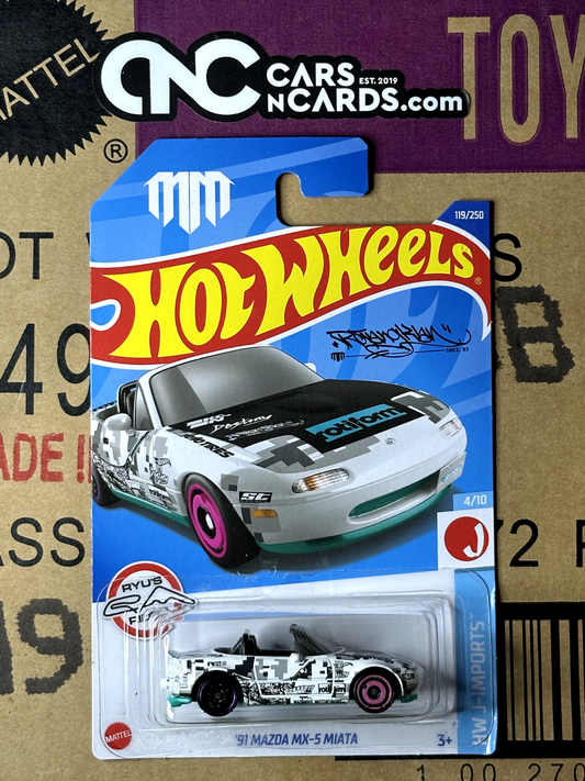 2022 Hot Wheels HW J-Imports 4/10 '91 Mazda MX-5 Miata MadMike (Card Crease)