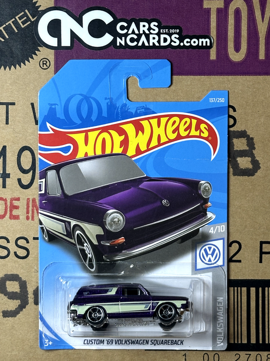 2019 Hot Wheels Volkswagen 4/10 Custom '69 Volkswagen Squareback Purple