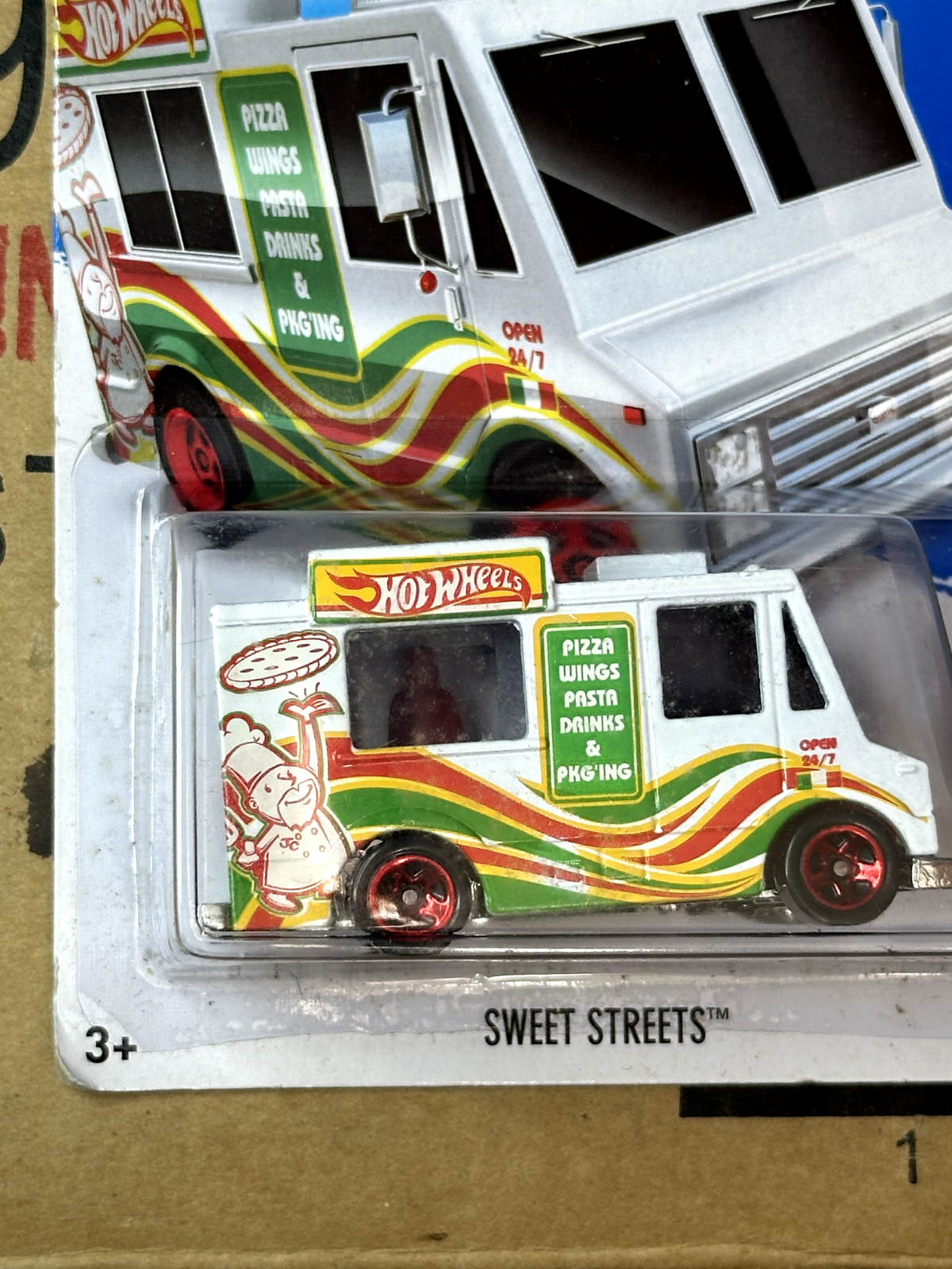 2013 Hot Wheels HW City Sweet Streets Pizza Truck