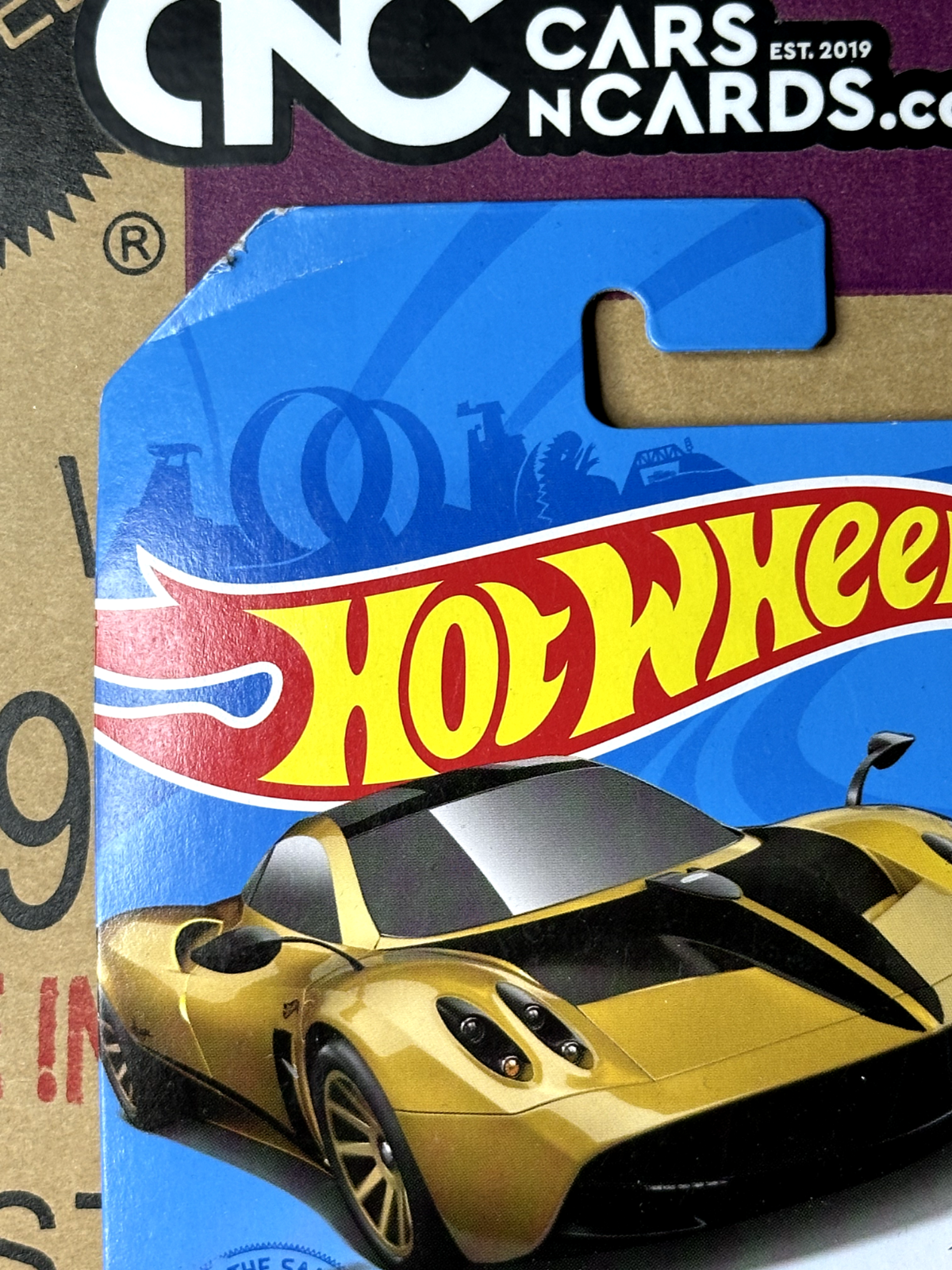 2021 Hot Wheels HW Exotics #10/10 Pagani Huayra Gold (Card Damage)