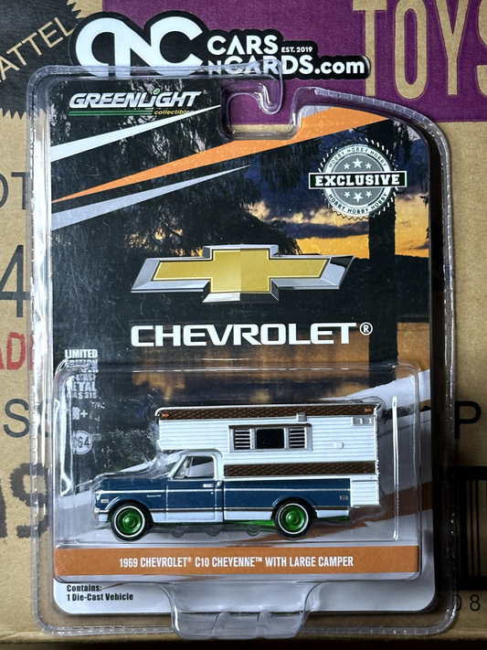Greenlight Green Machine Chase 1969 Chevrolet C10 Cheyenne With Camper