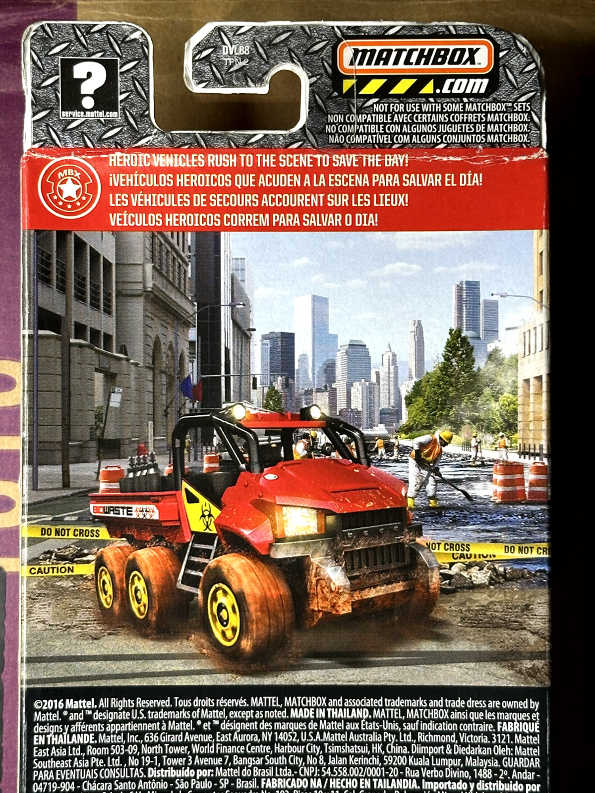 2016 Matchbox Hazmat Fire 5 Pack (Card Crease)