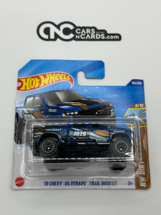 2025 Hot Wheels HW Dirt 8/10 '19 Chevy Silverado Trail Boss LT Short Card