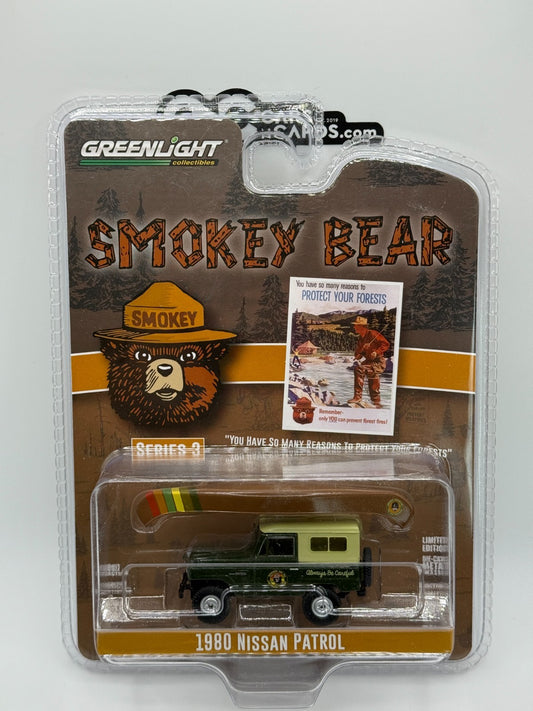 Greenlight Smokey Bear Series 3 1980 Nissan Patrol with Canoe on Roof