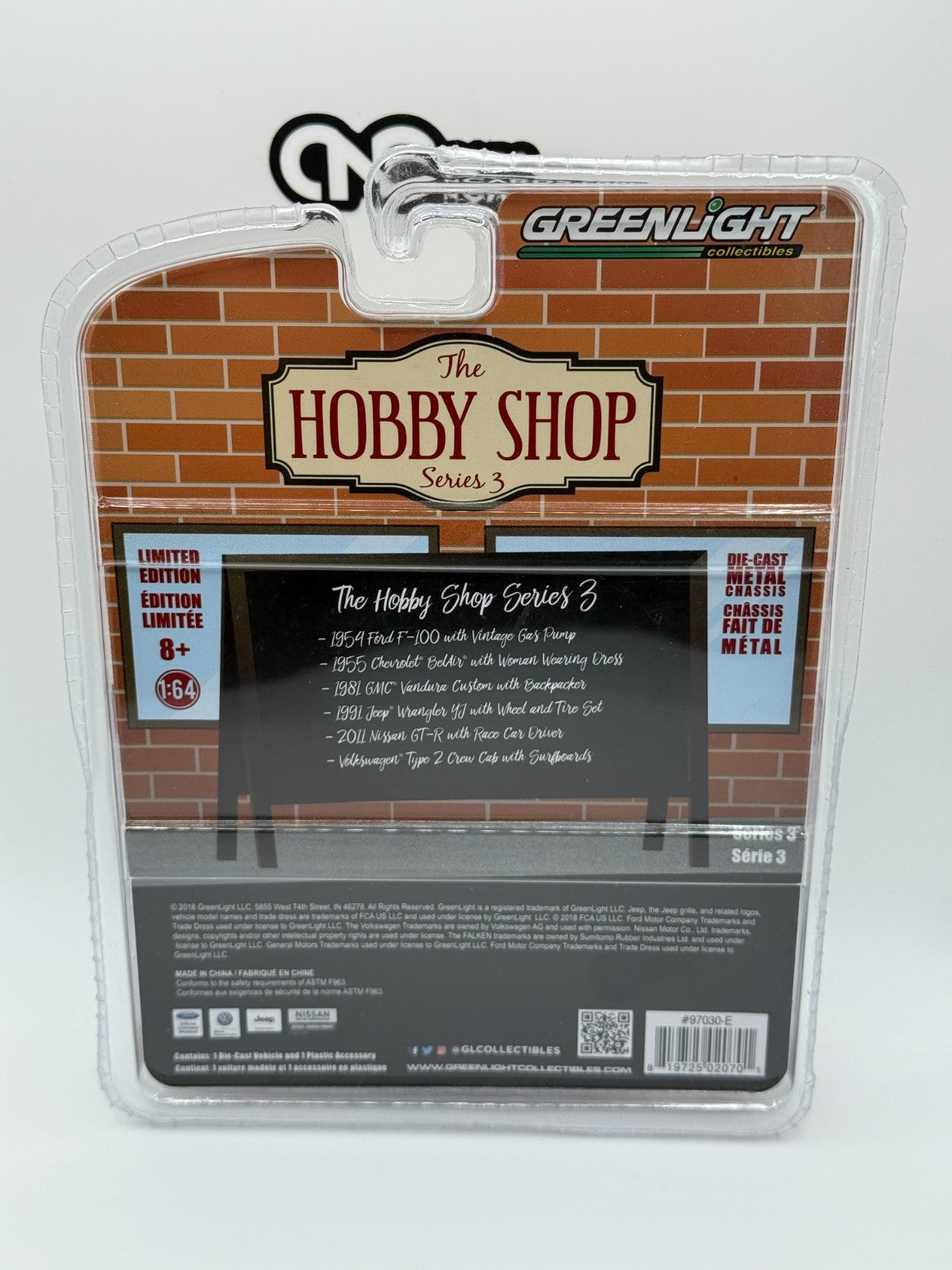Greenlight The Hobby Shop Series 3 2011 Nissan GT-R With Race Car Driver