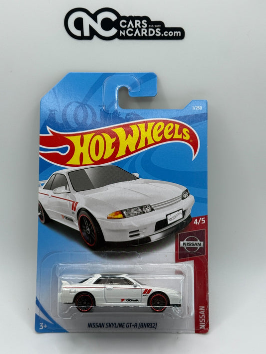 2019 Hot Wheels Nissan 4/5 Nissan Skyline GT-R (BNR32) White (Soft Corners)