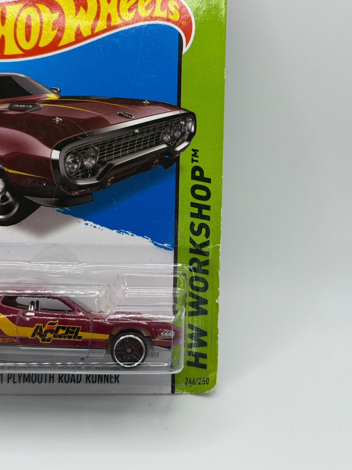 2014 Hot Wheels HW Workshop '71 Plymouth Road Runner Accel (Card Damage)
