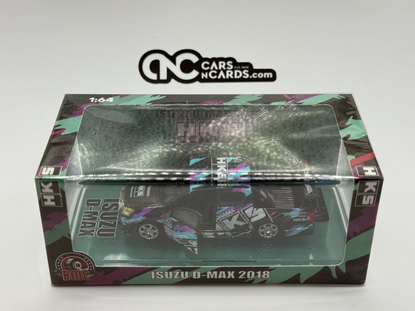 BMC BM Creations 1:64 Isuzu D-Max 2018 -Low Rider HKS (RHD) TDE 2025 64B0463