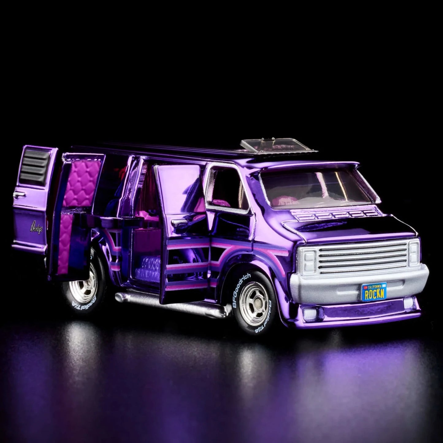 2022 Hot Wheels RLC Dodge Tradesman Purple 28547/30000 Open Box