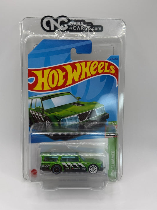 2023 Hot Wheels Super Treasure Hunt Volvo 240 Drift Wagon With Protector