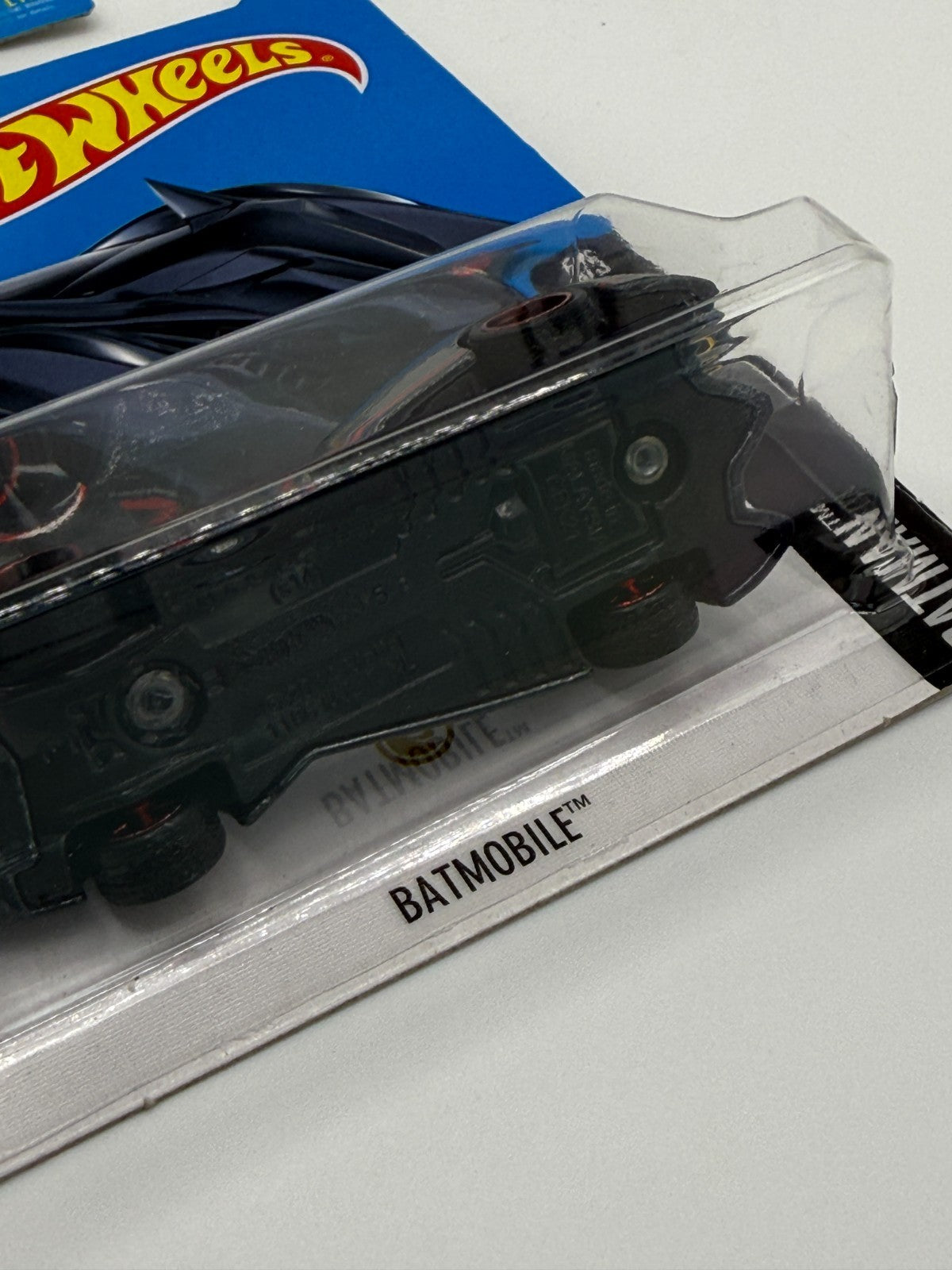 2017 Hot Wheels Batman 5/5 Super Treasure Hunt Batmobile With Protector